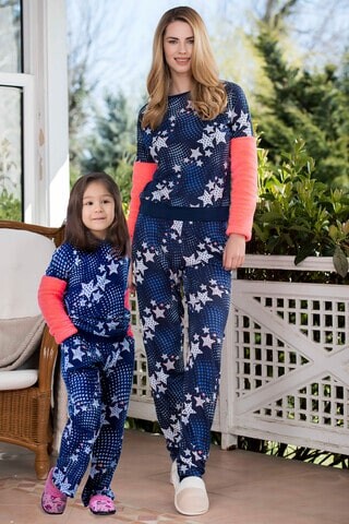 Yeni İnci - 2'li Viskon Polar Kadın Pijama Takımı Yeni İnci - 2'li Viskon Polar Kadın Pijama Takımı